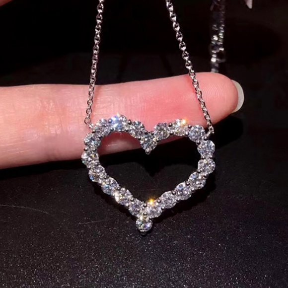 NEW Silver Diamond Heart Pendant Necklace - Picture 2 of 6